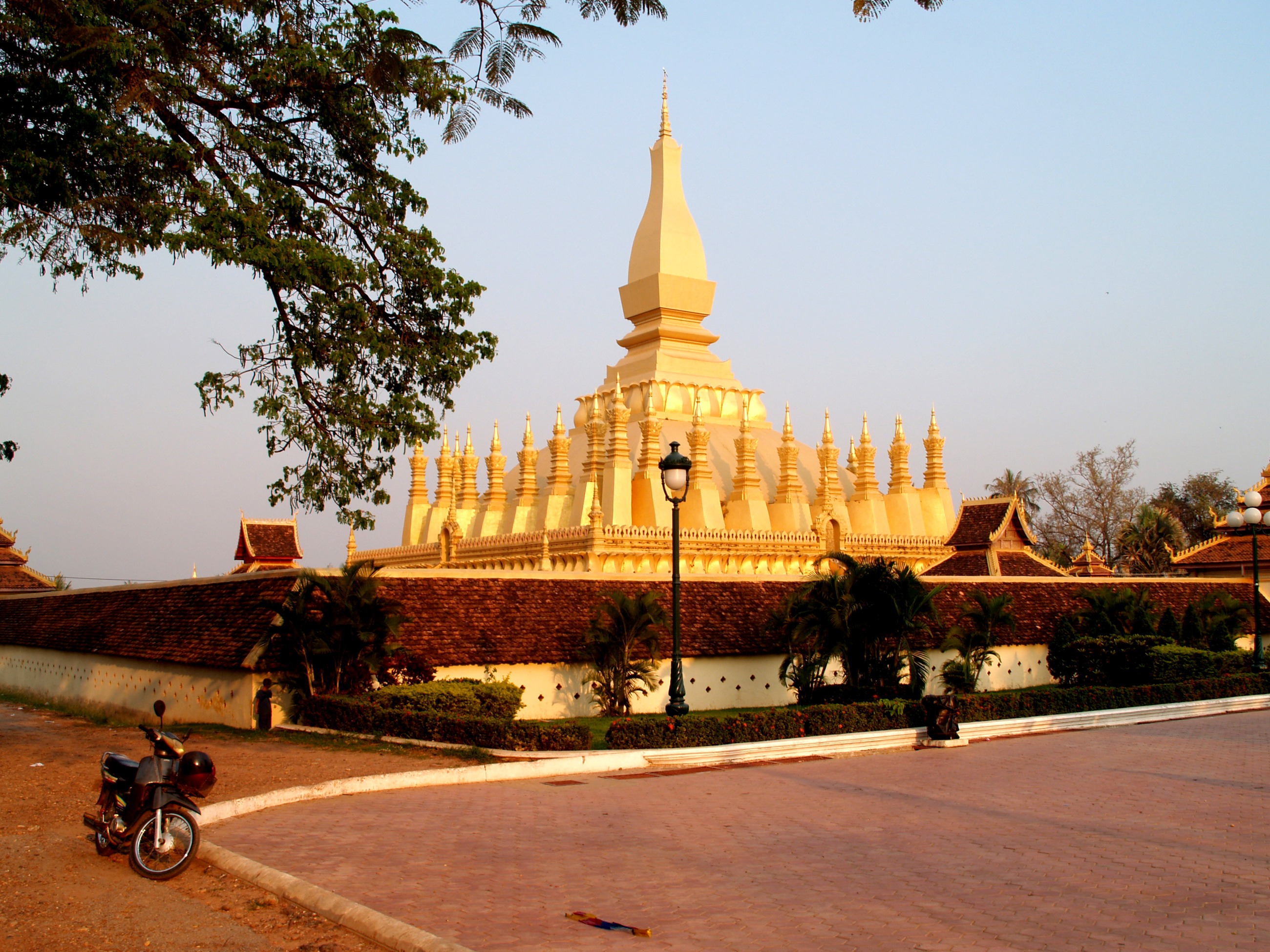 Golden pagoda 142254